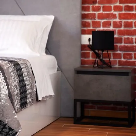 Four Corners Apartment *