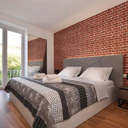 Four Corners Apartment *